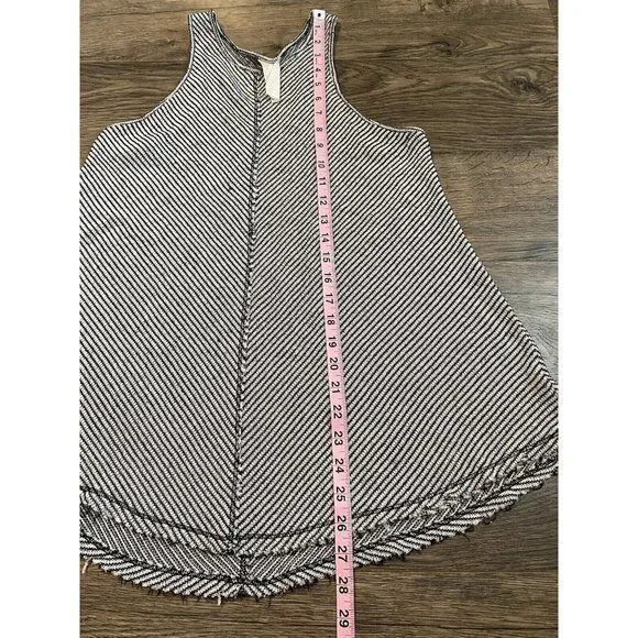 Womens‎ Blu Pepper black and white high neck tank top raw hem size medium - Picture 4 of 6